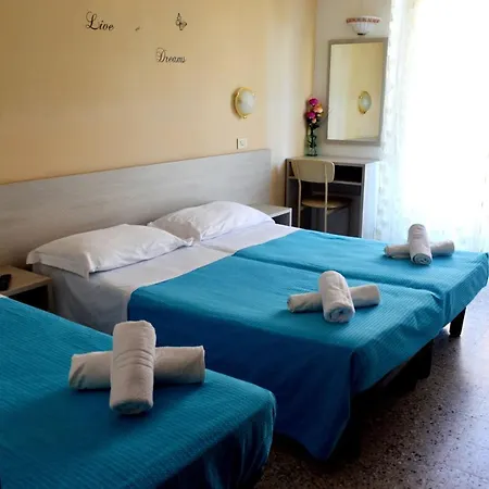 In Guest - Triple Comfort Near The Beach Nice Penzion