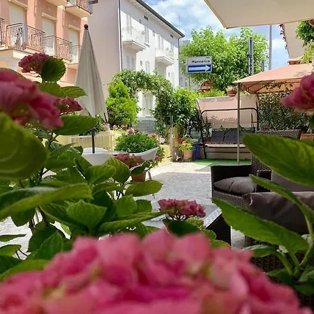 In Guest - Triple Comfort Near The Beach Nice