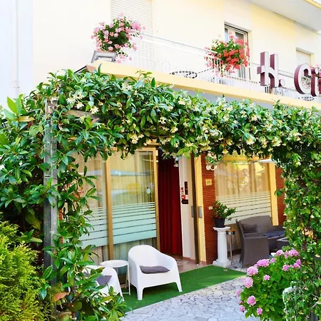 In Guest - Triple Comfort Near The Beach Nice