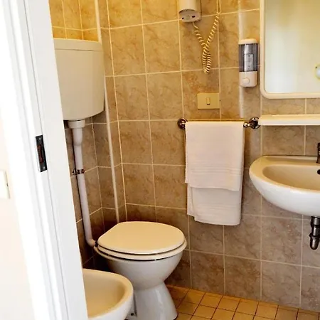 In Guest - Triple Comfort Near The Beach Nice * Ρίμινι