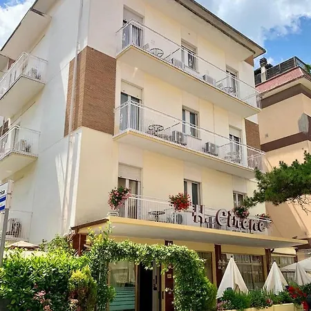 In Guest - Triple Comfort Near The Beach Nice Πανσιόν Ρίμινι
