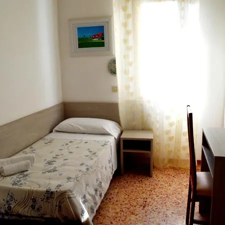 In Guest - Triple Comfort Near The Beach Nice